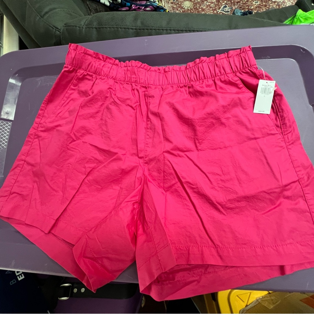 NEW size Large Old Navy Shorts